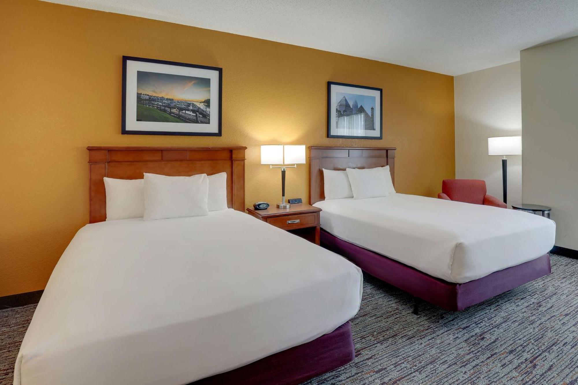 Drury Inn & Suites Charlotte Northlake Buitenkant foto