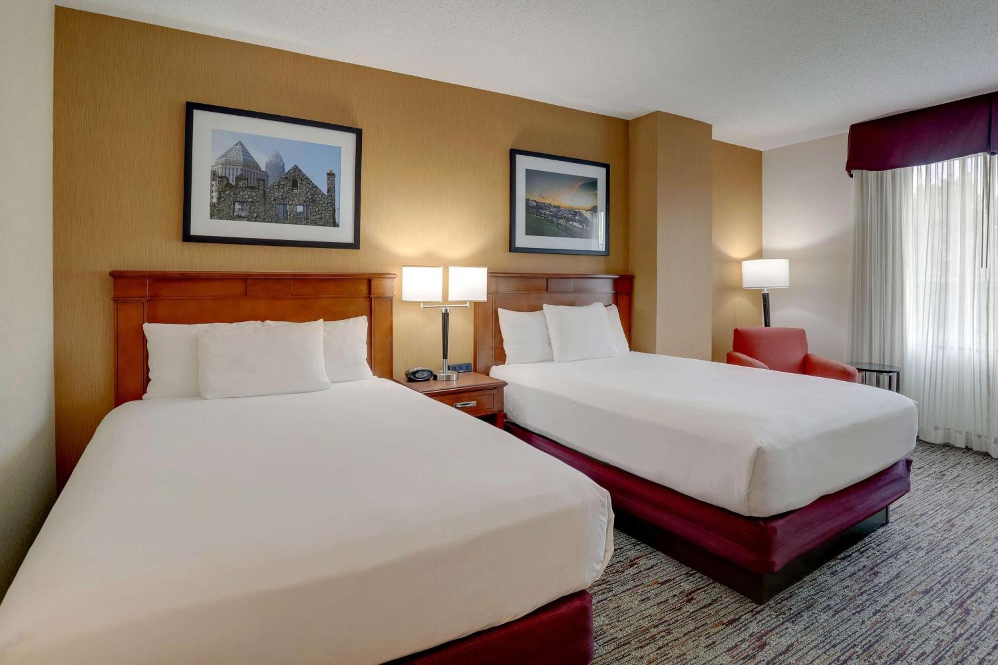Drury Inn & Suites Charlotte Northlake Buitenkant foto