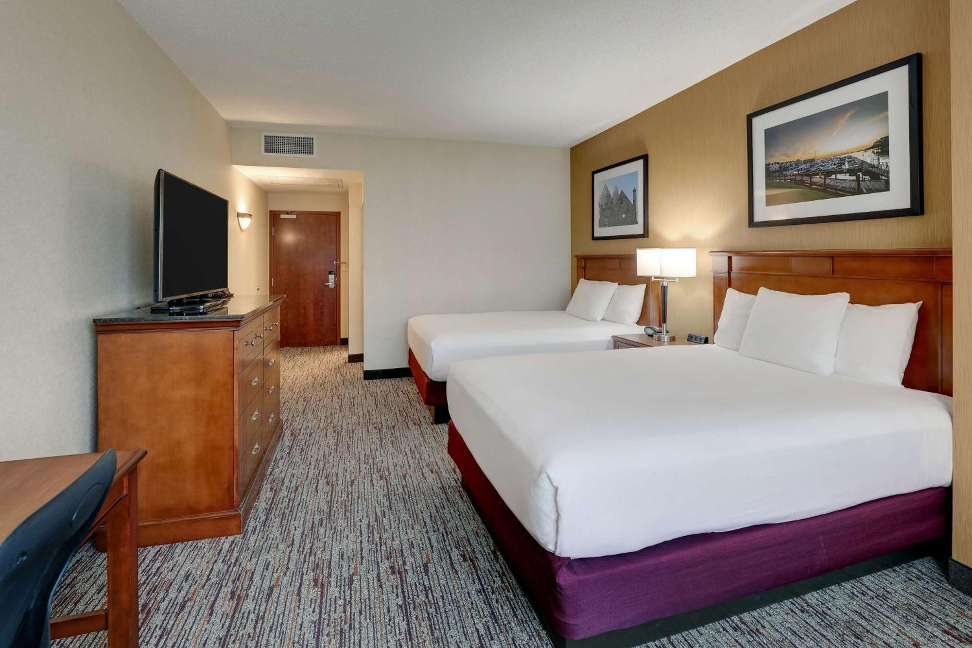 Drury Inn & Suites Charlotte Northlake Buitenkant foto