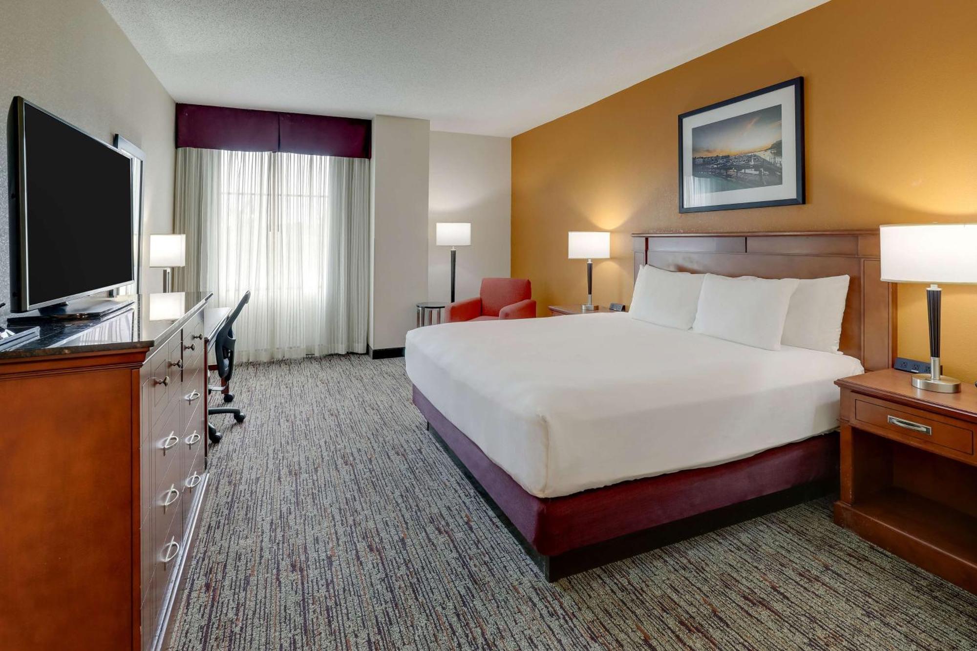 Drury Inn & Suites Charlotte Northlake Buitenkant foto