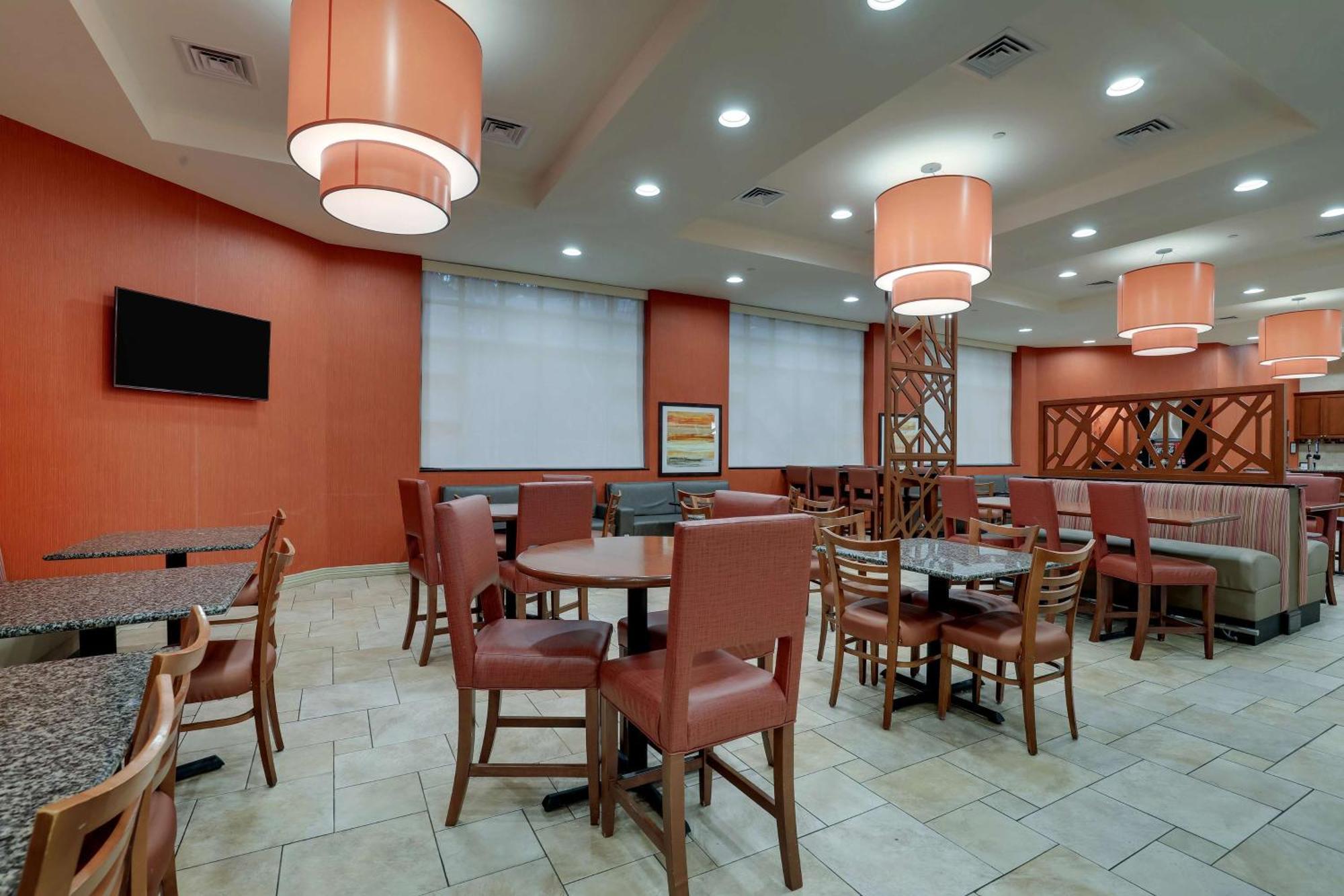 Drury Inn & Suites Charlotte Northlake Buitenkant foto