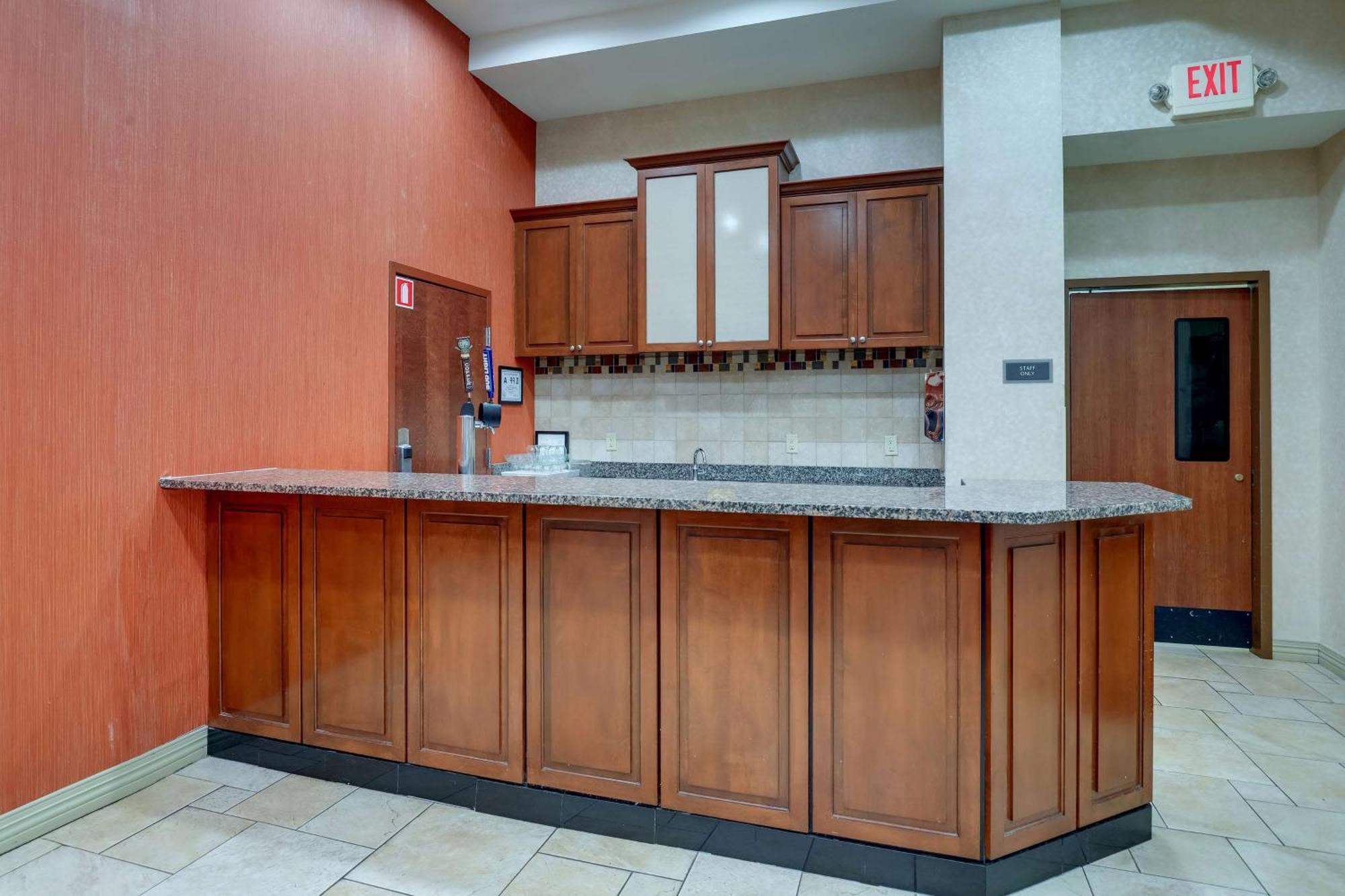 Drury Inn & Suites Charlotte Northlake Buitenkant foto