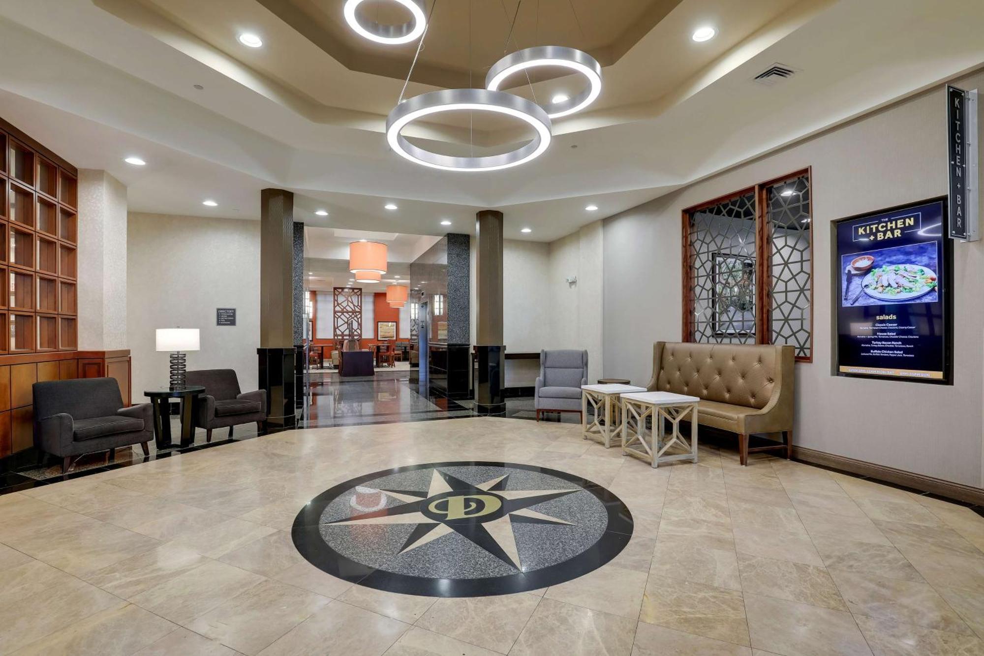 Drury Inn & Suites Charlotte Northlake Buitenkant foto