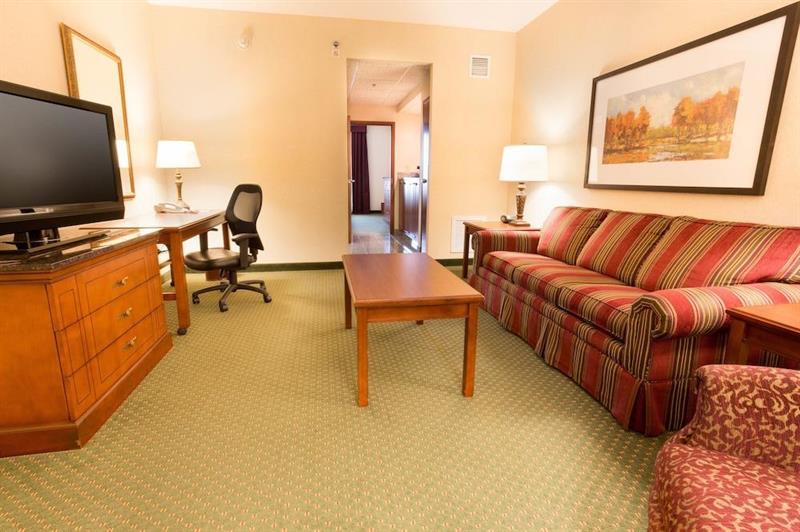 Drury Inn & Suites Charlotte Northlake Buitenkant foto