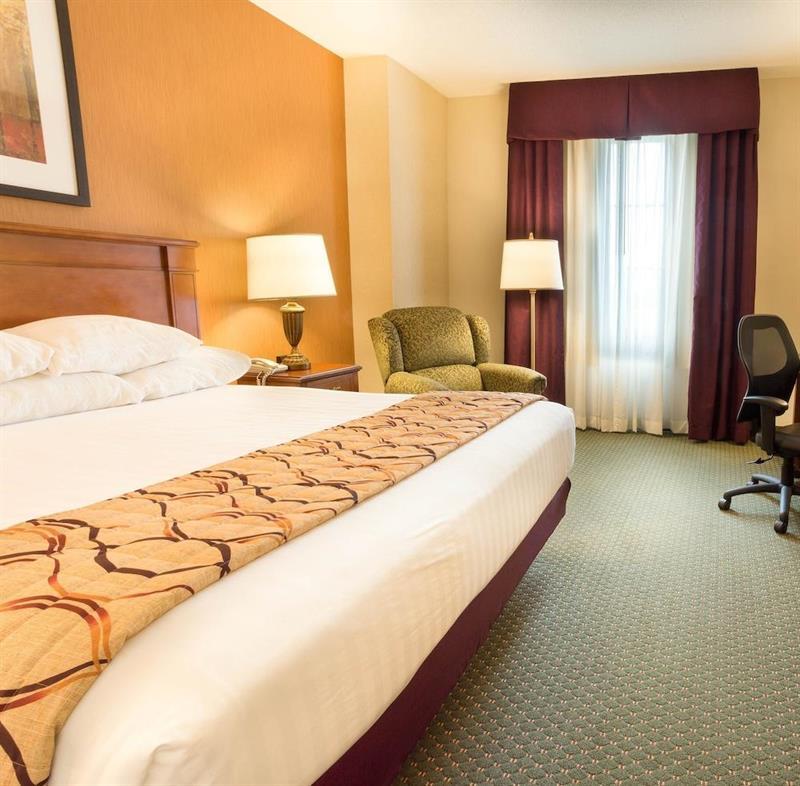 Drury Inn & Suites Charlotte Northlake Buitenkant foto